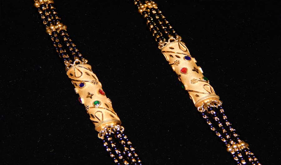 Best designer collection of gold mangalsutra jewellery in Bhiwandi, Thane and Mumbai