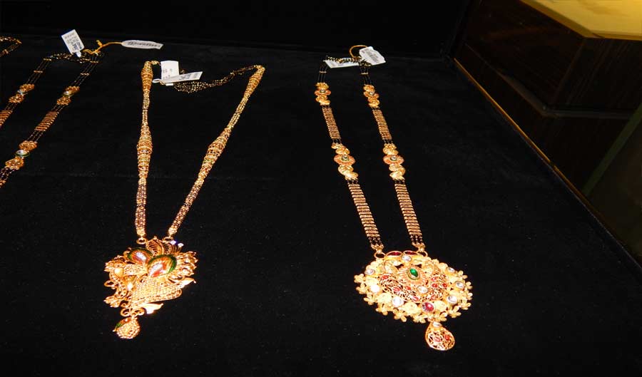 Best designer collection of gold mangalsutra jewellery in Bhiwandi, Thane and Mumbai