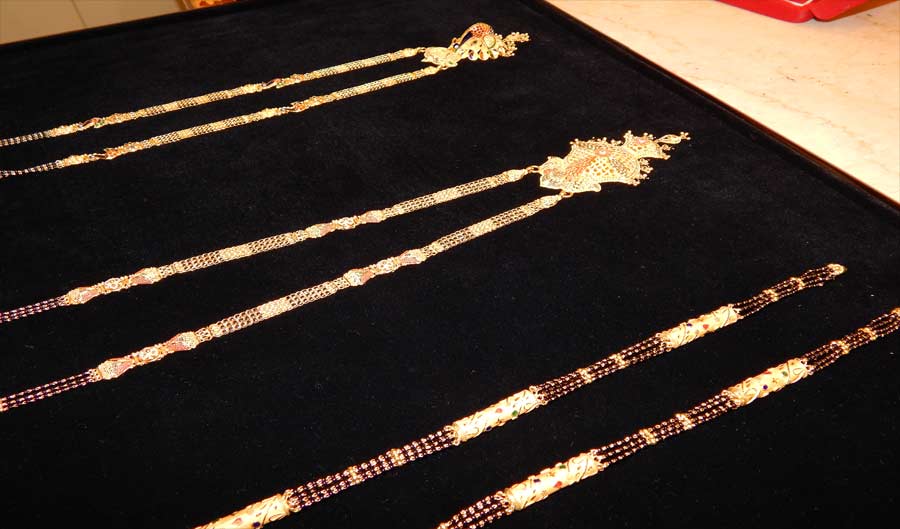 Best designer collection of gold mangalsutra jewellery in Bhiwandi, Thane and Mumbai