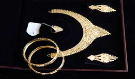 Best designer collection of gold necklace jewellery in Bhiwandi, Thane and Mumbai
