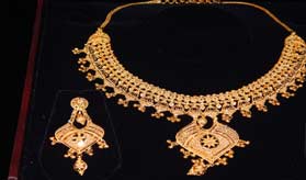 Best designer collection of gold necklace jewellery in Bhiwandi, Thane and Mumbai