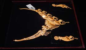 Best designer collection of gold necklace jewellery in Bhiwandi, Thane and Mumbai