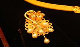 Best designer collection of gold necklace jewellery in Bhiwandi, Thane and Mumbai
