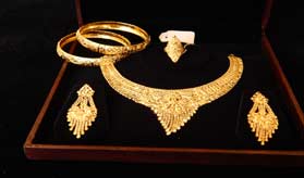 Best designer collection of gold necklace jewellery in Bhiwandi, Thane and Mumbai